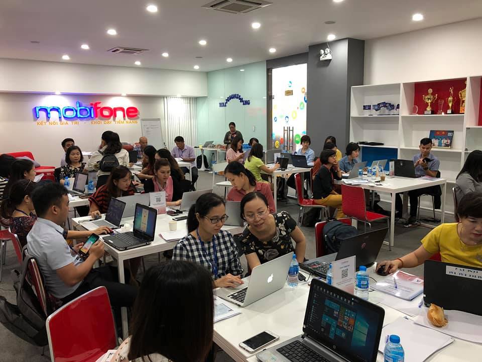 GV Nguyễn Quang Vinh hoàn thành chương trình huấn luyện cho tập đoàn MobiFone 2